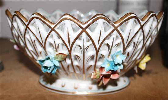 Porcelain basket